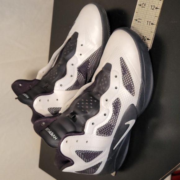 Nike 454580-110 Hyperfuse Black White Sneakers 6.5Y - Picture 10 of 10